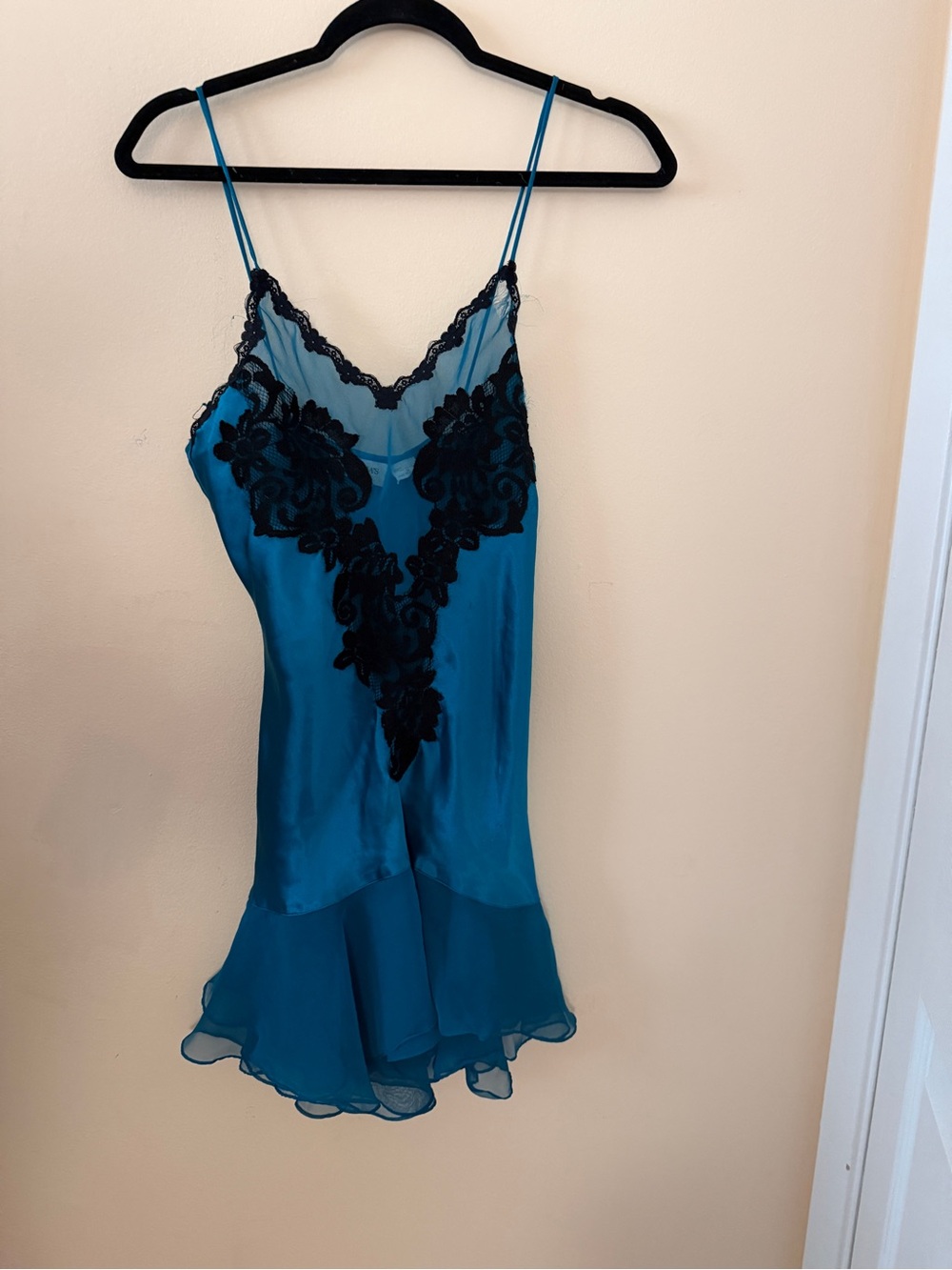 Gold Label VS 80s December Nights Teal and Black Satin Slip Size Small